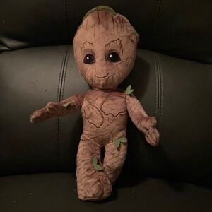 **Rare** Adorable young Groot from Marvel Guardians of the Galaxy
